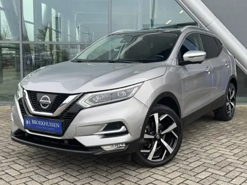 Nissan Qashqai 1.2 Tekna + Panoramadak / 360 Camera / Stoelverwarming / Trekhaak