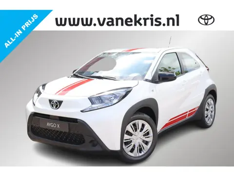 Toyota Aygo X 1.0 VVT-i Play , Rode accenten, Nieuw en direct leverbaar met €663,- voordeel