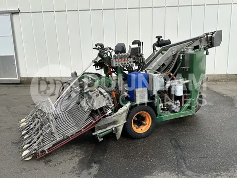 Koppert 14 rijige zelfrijdende radijsoogstmachine voor radijs zonder loof 14 rijen