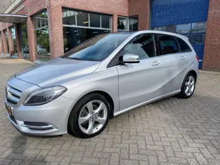 Mercedes-Benz B-Klasse 180 automaat, pano dak. (bj 2013)