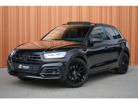 Audi Q5 55 TFSI e Competition 367PK Quattro Panodak S-Stoelen Luchtv. Trekhaak Head up B&O VOL!