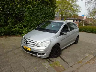 Mercedes-Benz B-klasse 170 AUTOMAAT MET AIRCO EN JAAR APK