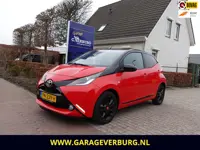 Toyota Aygo 1.0 VVT-i X-Cite / Bi-tone (Navi,Achteruitcamera,Cruise,Lm Velgen)