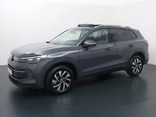 Volkswagen Tiguan 1.5 eHybrid Life Edition | 204 PK | SoH 100% | Panoramadak | Trekhaak wegklapbaar 