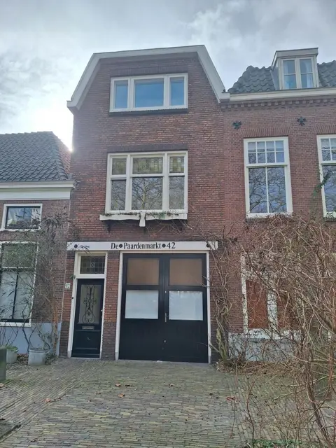 Woning aan de Paardenmarkt te Delft
