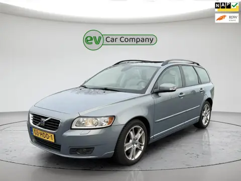 Volvo V50 2.0D Edition II | Schuif-/kanteldak | Trekhaak | Parkeersensoren | Leder | Lichtmetalen Ve