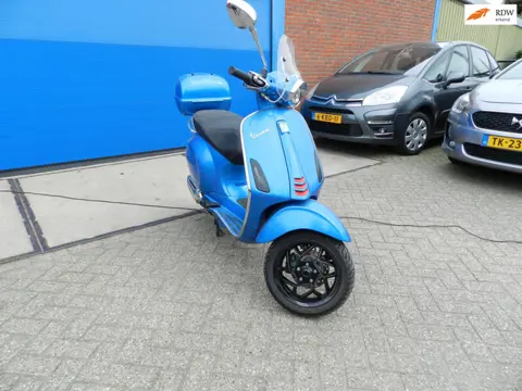 Vespa Scooter Sprint 125 ABS
