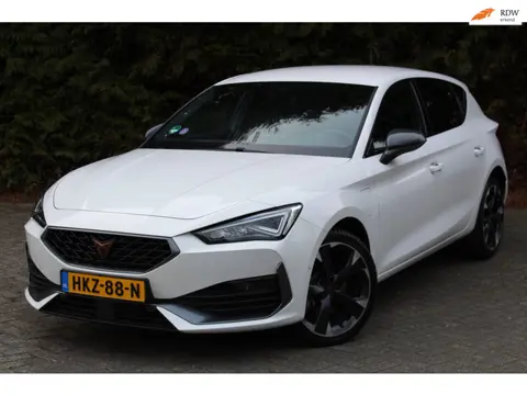 Cupra Leon 1.4 e-Hybrid VZ Business 245PK Automaat | Parkeercamera | Apple/Andoid Carplay | Virtual 