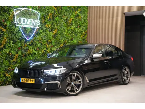 BMW 5-serie M550d xDrive M-Sport / HUD / Memory / PDC / Cruise