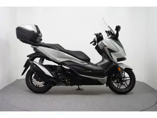 Honda FORZA 350 (bj 2023, automaat)