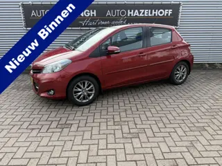 Toyota Yaris 1.3 VVT-i Executive | Camera | PDC Achter | Cruise Control | Clima | Panoramadak |  Blu