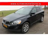 Volvo XC60 2.4 D5 // AWD / GRIJS KENTEKEN //