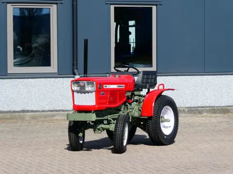 Yanmar YM1301 4wd / 770 Draaiuren / Gazonbanden