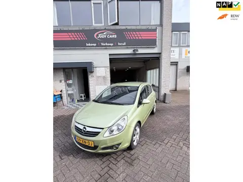 Opel Corsa 1.4-16V Cosmo