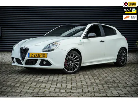 Alfa Romeo Giulietta 1.750 Turbo Veloce | Org. NL-Auto! | Panoramadak | Xenon | Cruise Control | Bia