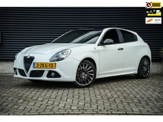 Alfa Romeo Giulietta 1.750 Turbo Veloce | Org. NL-Auto! | Panoramadak | Xenon | Cruise Control | Bia