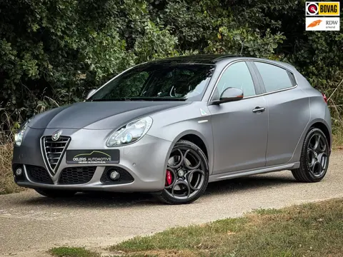 Alfa Romeo Giulietta 1.750 Turbo Veloce | Mat Grijs | Bose Sound | Panoramadak | Sportstoelen | Navi