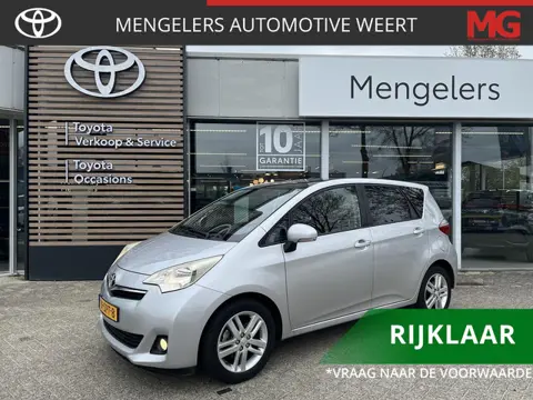 Toyota Verso-S 1.3 VVT-i Dynamic | Panoramadak | LM-Velgen | Trekhaak