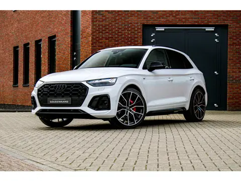 Audi Q5 55 TFSI e S edition | Pano | Luchtvering | Head-up | Memory | B&O | Top view