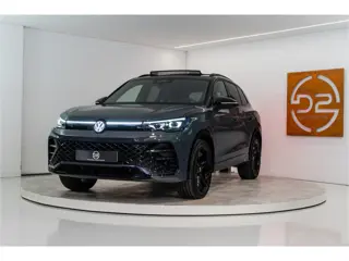 Volkswagen Tiguan 1.5 eHybrid R-Line Edition 272PK | NL AUTO | Pano | Trekhaak | 360 | IQ | Fabrieks