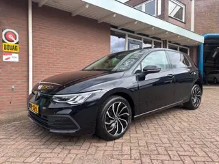 Volkswagen Golf 1.0 TSI 110pk Life Business (bj 2023)