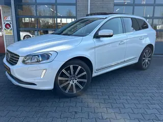 Volvo XC60 2.4 D5 R-Design|SCHUIFDAK|DEALER ONDERHOUDEN|