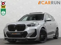 BMW X1 18i M-Sport Performance-Pack | Panorama | Sportstoelen | Carbon | Keyless-Entry | Sfeerverlic