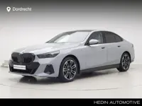BMW 5 Serie 520i M-Sport Pro | Panorama | Harman Kardon |Stoelventilatie | Driving Assistant Profess