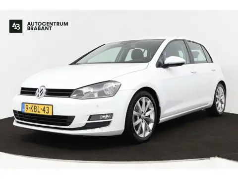 Volkswagen Golf 1.4 TSI ACT Highline (TREKHAAK, STOELVERWARMING, CRUISE CONTROL, PARKEERSENSOREN)