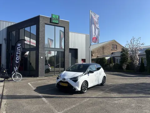 Toyota Aygo 1.0 VVT-i x-cite ultimate Two Tone (bj 2022)