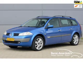 Renault Mégane Grand Tour 2.0-16V Privilège Luxe