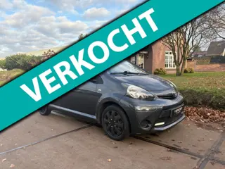 Toyota Aygo 1.0 VVT-i Access|FACELIFT|NAVI|STOELVERW|AIRCO|5DRS|BOEKJES|ONDERHOUDEN|2 KEYS