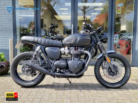Triumph Bonneville T120 Black