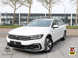 Volkswagen Passat Variant GTE 1.4 TSI PHEV 218PK | Panodak | Vol Leer | Keyless | Camera | Getint Gl