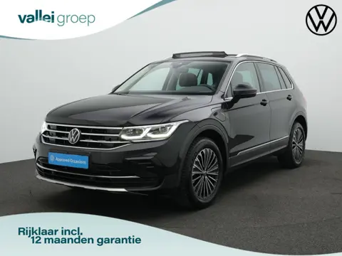 Volkswagen Tiguan 1.4 TSI eHybrid 245 pk Elegance | Panoramadak | Trekhaak | Discover Pro | Adaptief