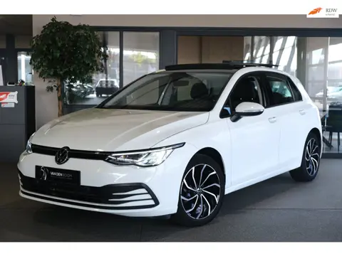 Volkswagen Golf 8 1.5 eTSI Style 150PK DSG Pano Navi ACC