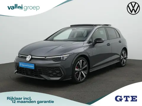 Volkswagen Golf 1.5 eHybrid 272 pk GTE | Panoramadak | Trekhaak | Head-up display | 360 Camera | IQ 
