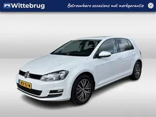 Volkswagen Golf 1.2 TSI Connected Series / Trekhaak / DSG / Navigatie / Stoelverwarming