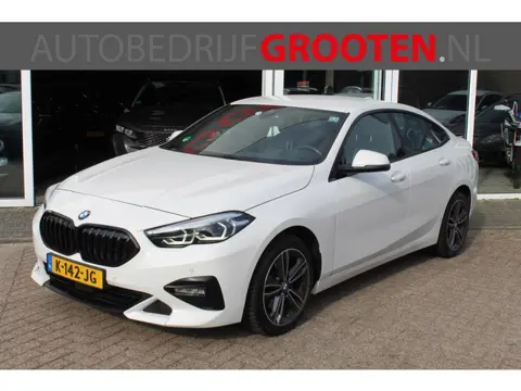 BMW 2 Serie Gran Coupé 218i Executive Edition//Stoelverwarming//LED//Carplay!!