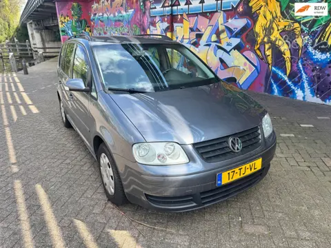 Volkswagen Touran 1.6-16V FSI Optive I AIRCO elektrische ramen auto rijd heerlijk bouwjaar 2006 ster