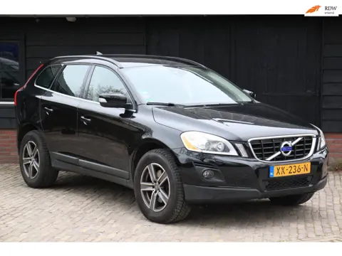 Volvo XC60 3.0 T6 AWD Momentum Xenon/Leer/Parkeersensor/Stoelverwarming