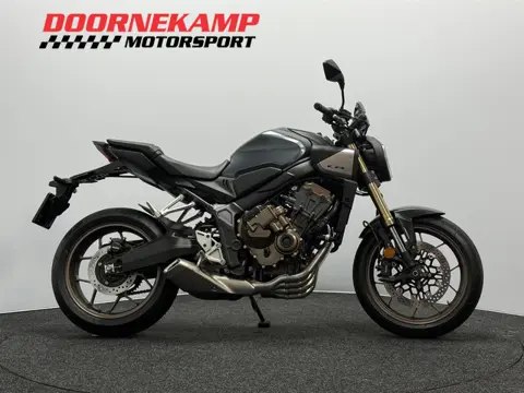 Honda CB 650 R ECT (bj 2025)