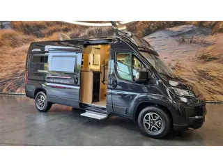 Pössl Summit Shine 600 L E (bj 2025, automaat)