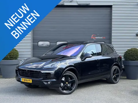 Porsche Cayenne 4.2 D S | Panoramadak | 360* Camera | Luchtvering | Elektrische Trekhaak | Elektrisc