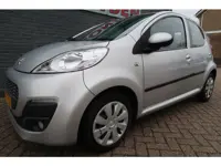 Peugeot 107 1.0 Active Eerste eigenaar recent koppeling en remmen voor vervangen