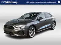 Audi A3 Sportback 40 TFSI e S-line / Leder-Alacantara RS Stoelen met Rode Stiksels / Zwart Optiek Pl