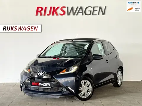 Toyota Aygo 1.0 VVT-i x-clusiv Schuifdak/Navi/LED