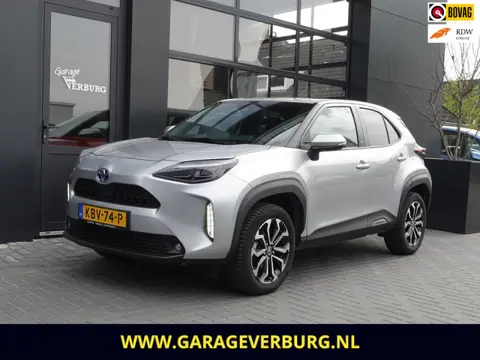 Toyota Yaris Cross 1.5 Hybrid Business Plus (Navigatie,Keyless,Camera,AdaptiveCruise,Stoel/stuurverw