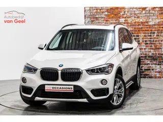 BMW X1 SDrive20i | Panoramadak | Comfort Access pakket | Park Assist Pack