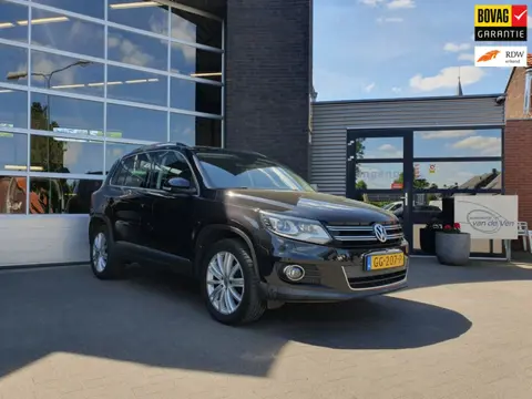 Volkswagen Tiguan 2.0 TDI 140PK DSG Sport&Style 4Motion, wegdraaibare trekhaak, cruise control, clim